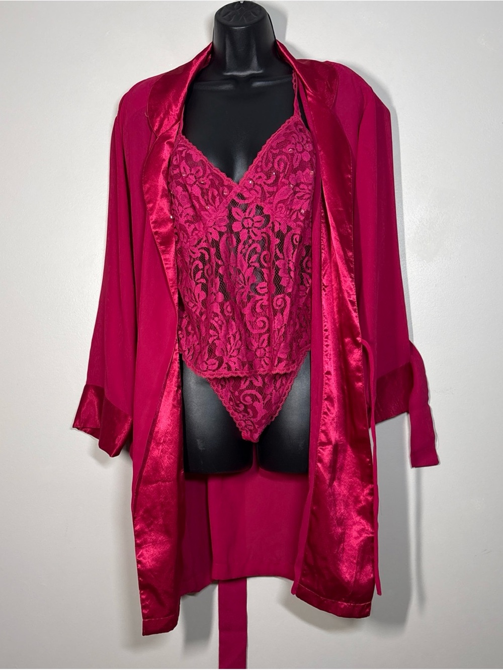 Vtg Victorias Secret S M Gold Label Lingerie Set 3 pc robe cami panties lace
